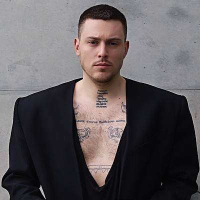 Designer Thomas Hanisch Designer Thomas Hanisch